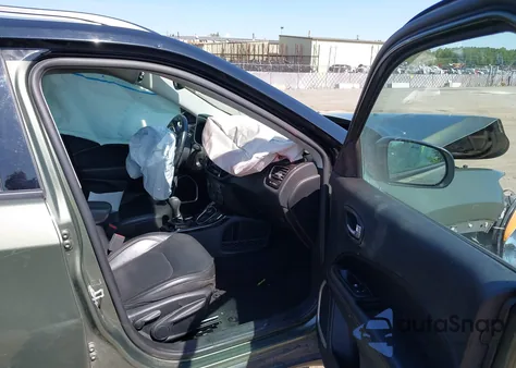 2019 Jeep Compass Limited 4X4 from USA, damaged, VIN 3C4NJDCBXKT674024